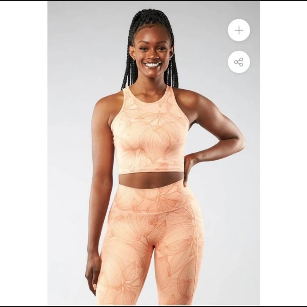 Buff bunny aurora crop  top
